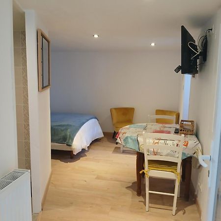 Le Lys Apartamento Saintes Exterior foto
