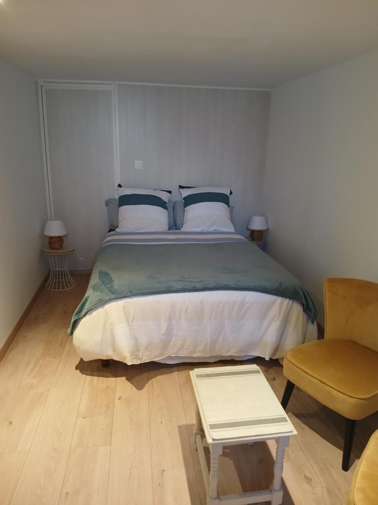 Le Lys Apartamento Saintes Exterior foto