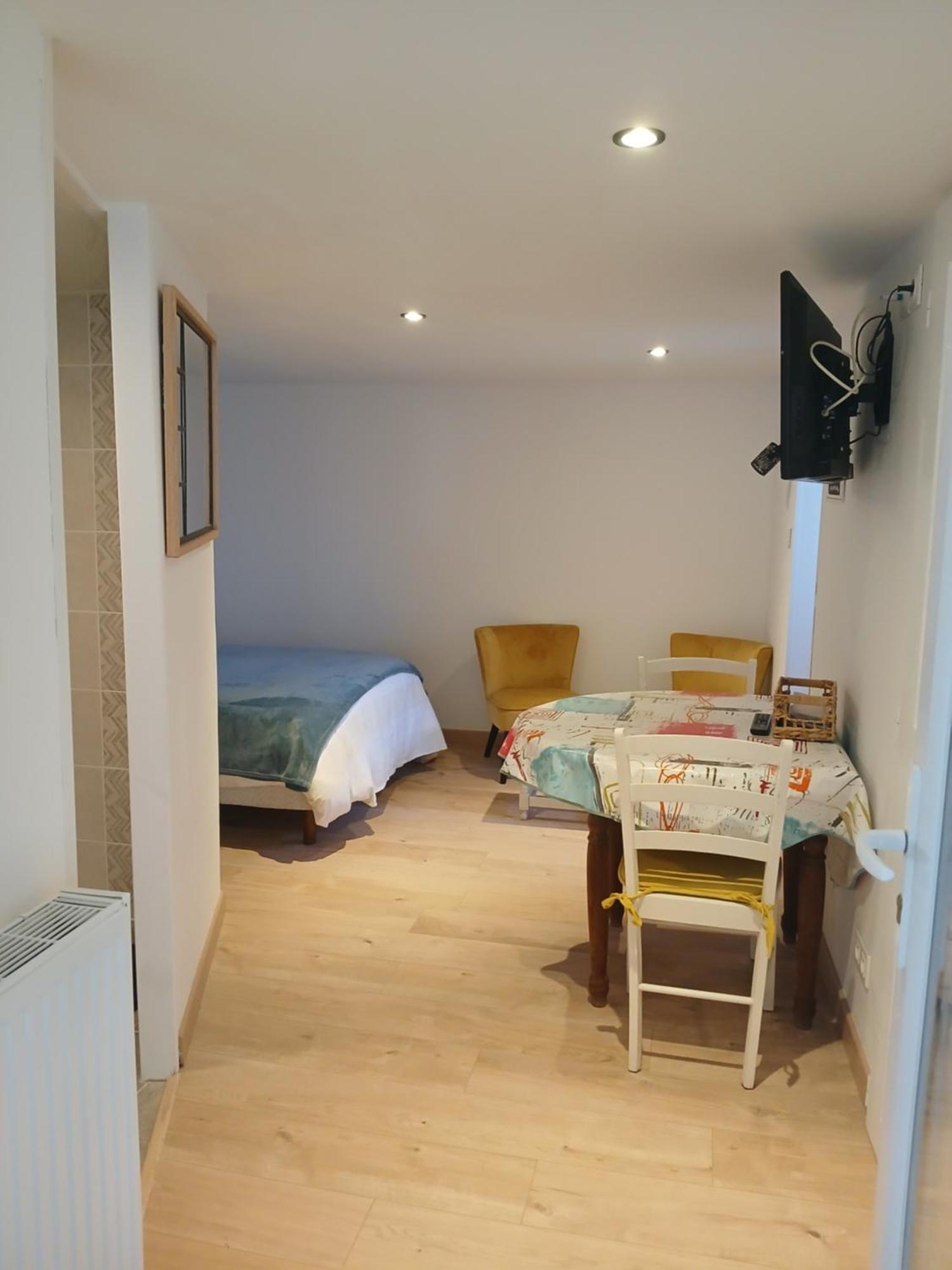 Le Lys Apartamento Saintes Exterior foto